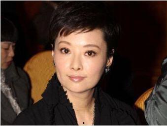 袁立爆料娱乐圈女明星,袁立揭露惊人内幕 第1张 袁立爆料娱乐圈女明星,袁立揭露惊人内幕 第1张